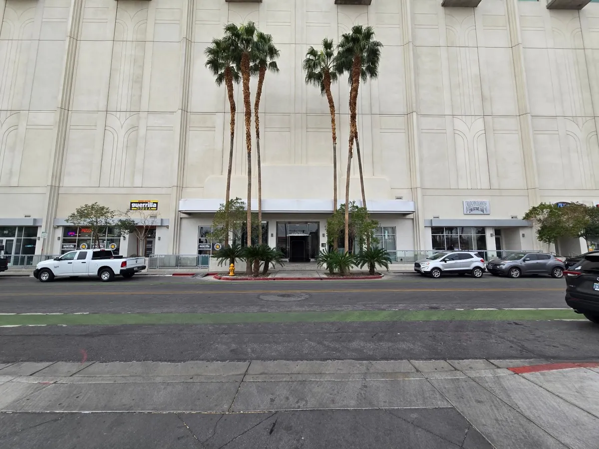 Commercial retail building cleaning downtown Las Vegas